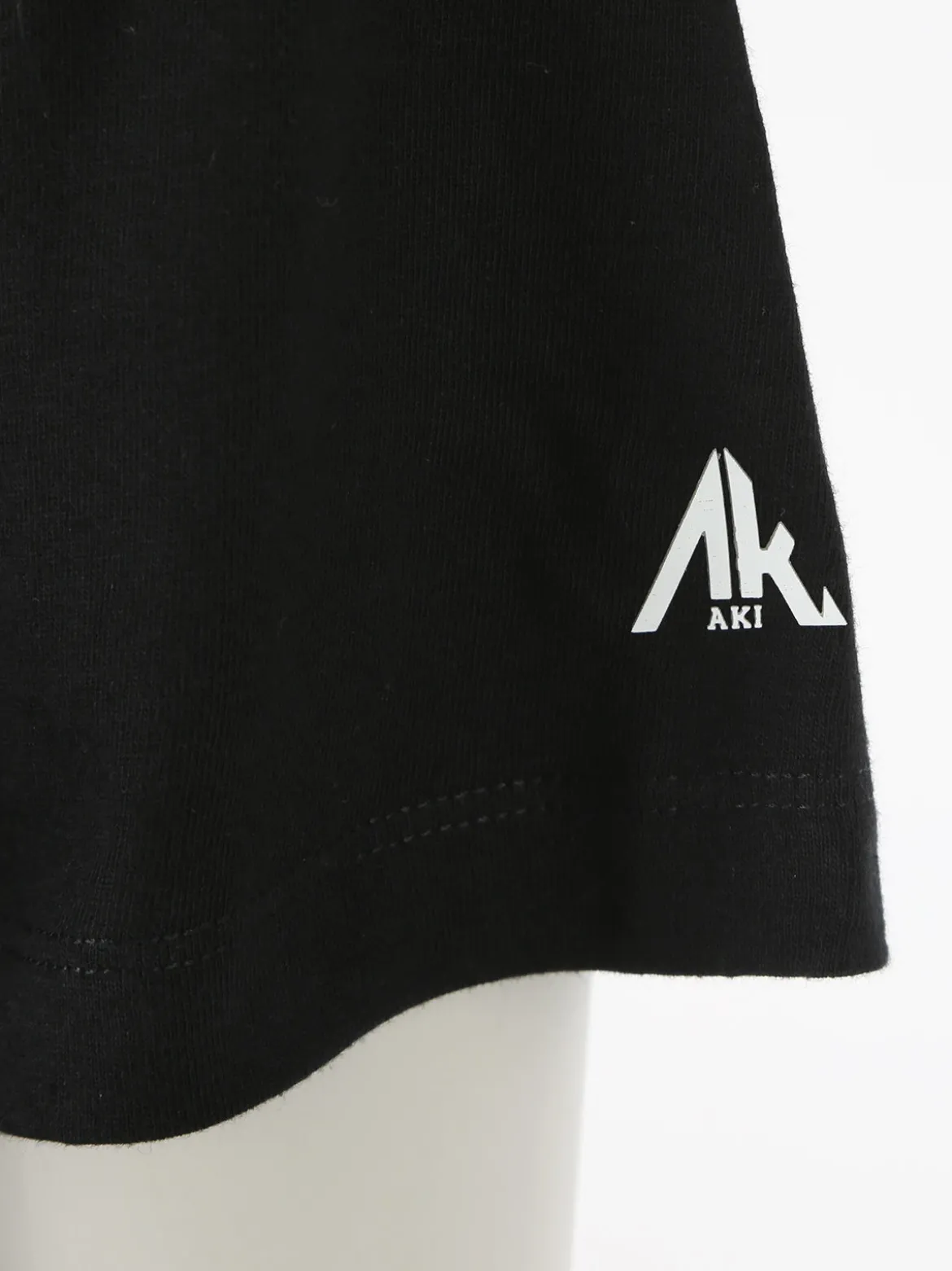 Aki Completo sportivo da donna con t-shirt e leggings a 3/4 - nero