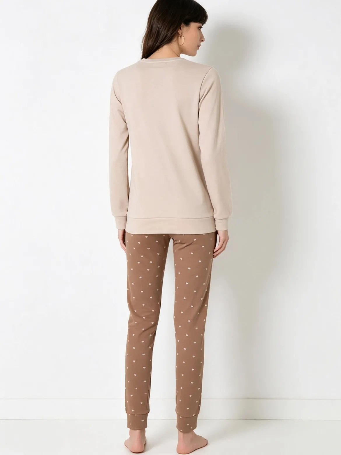 A Sette Pigiama lungo da donna in cotone interlock con pantaloni a cuori - sabbia