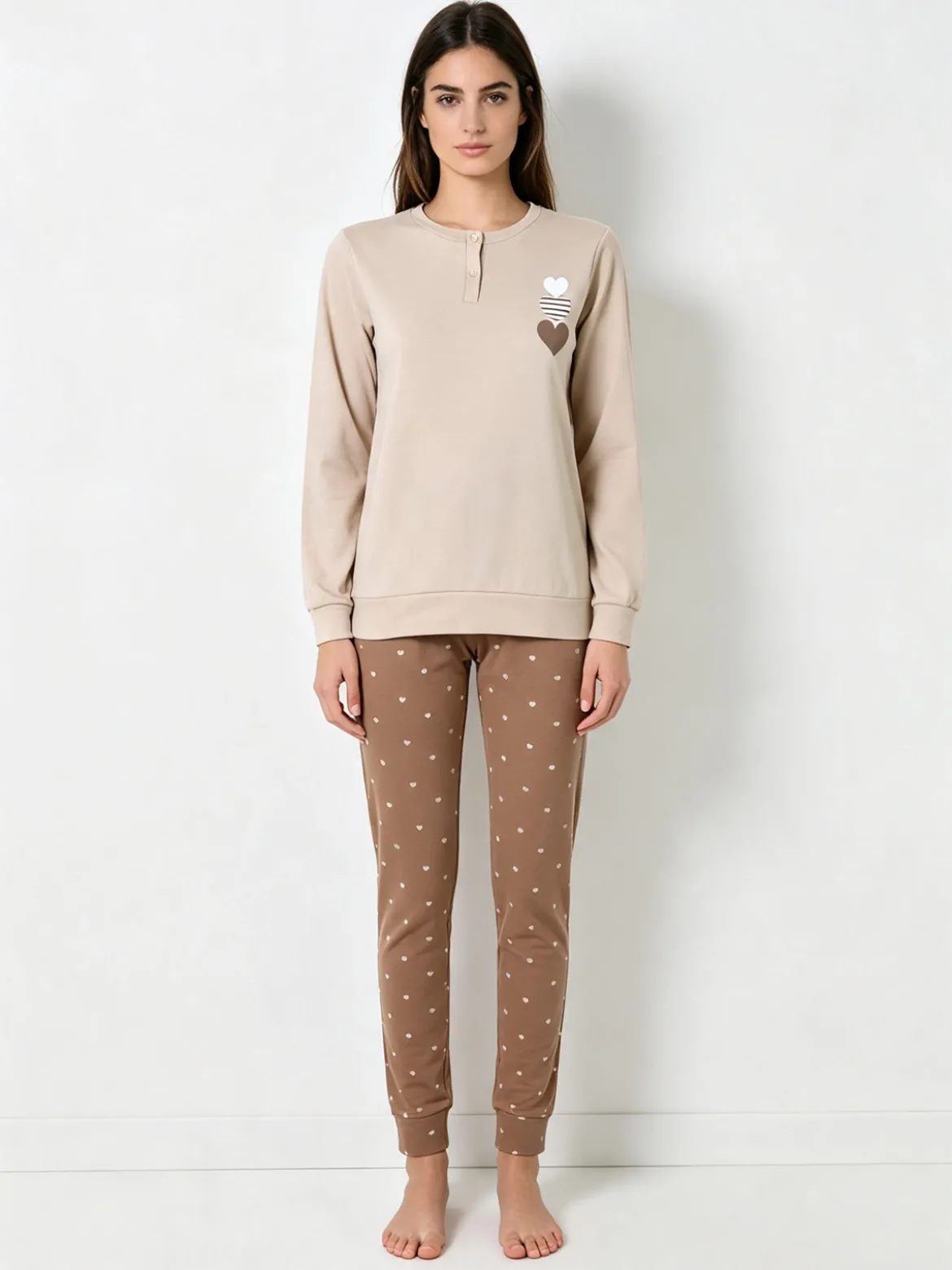A Sette Pigiama lungo da donna in cotone interlock con pantaloni a cuori - sabbia
