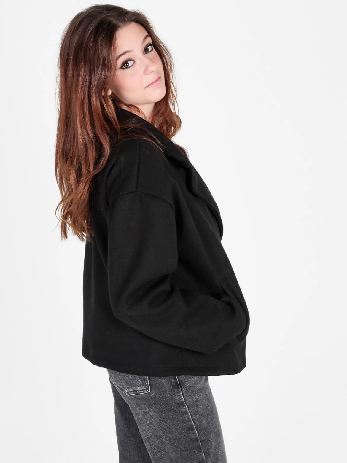 158c Cappotto corto da donna oversize con chiusura doppiopetto