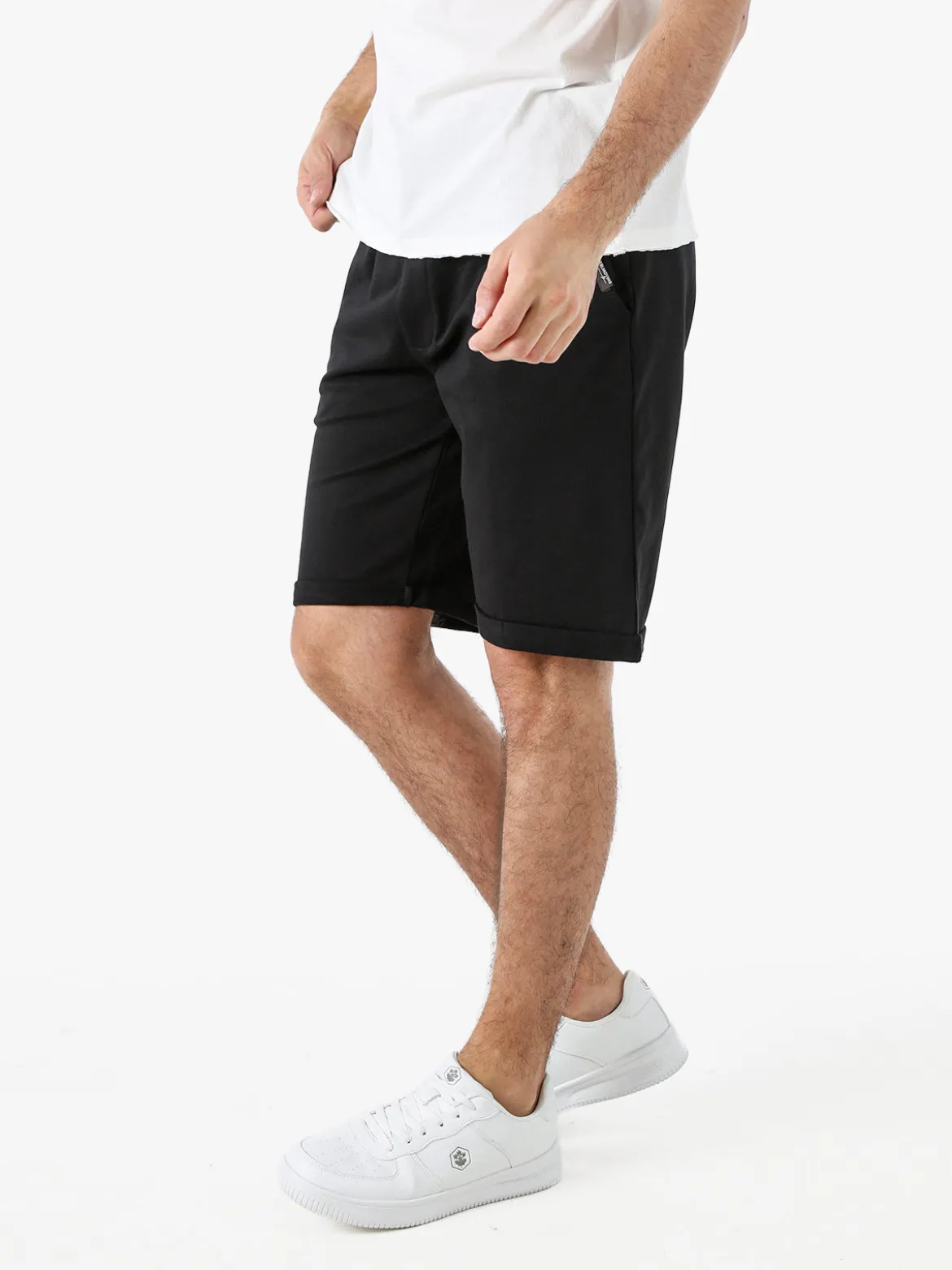 Coveri Moving Bermuda da uomo in cotone con coulisse e risvolti sul finale - nero