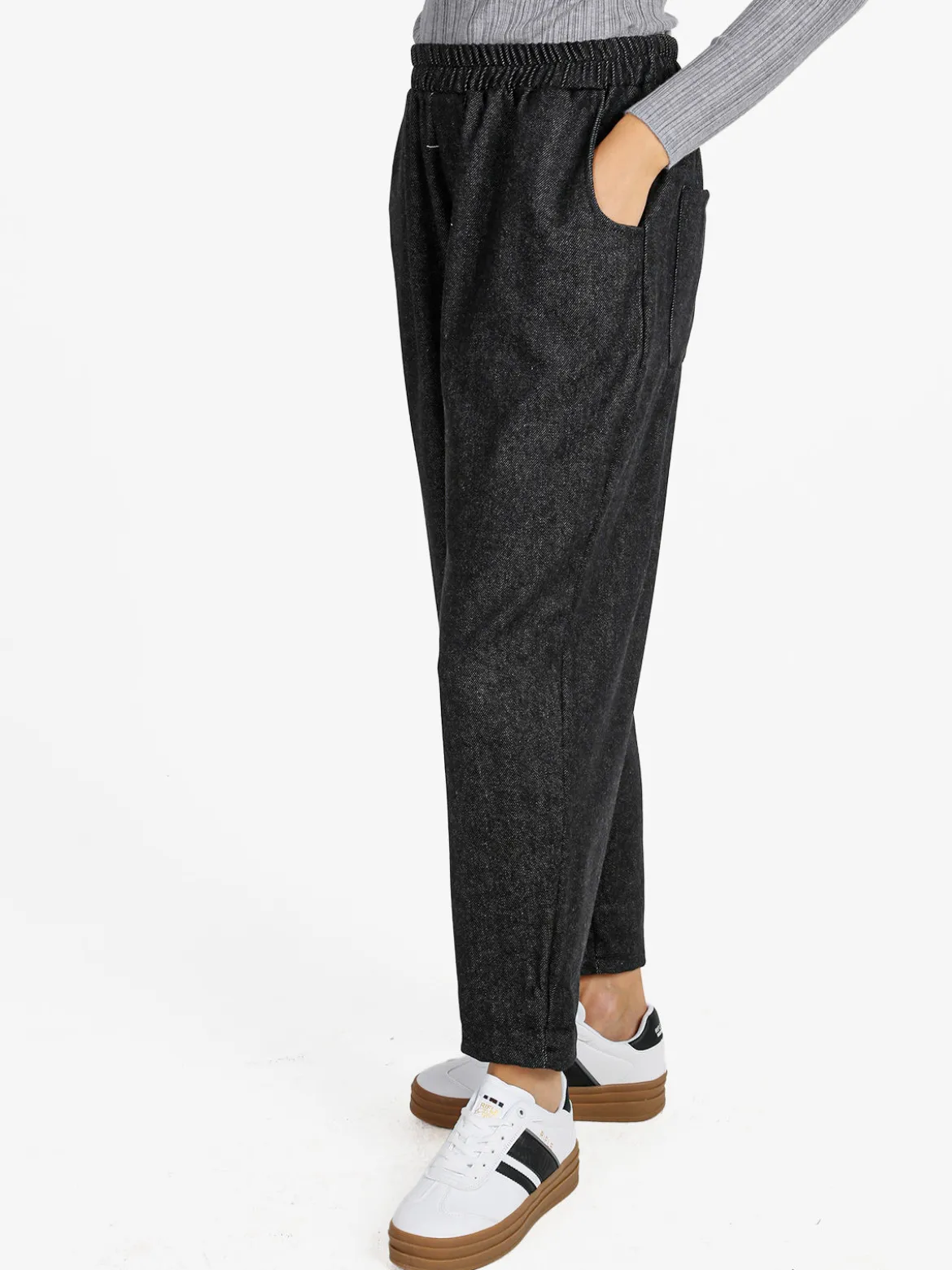 158c Pantaloni donna a cavallo basso con elastico in vita - nero