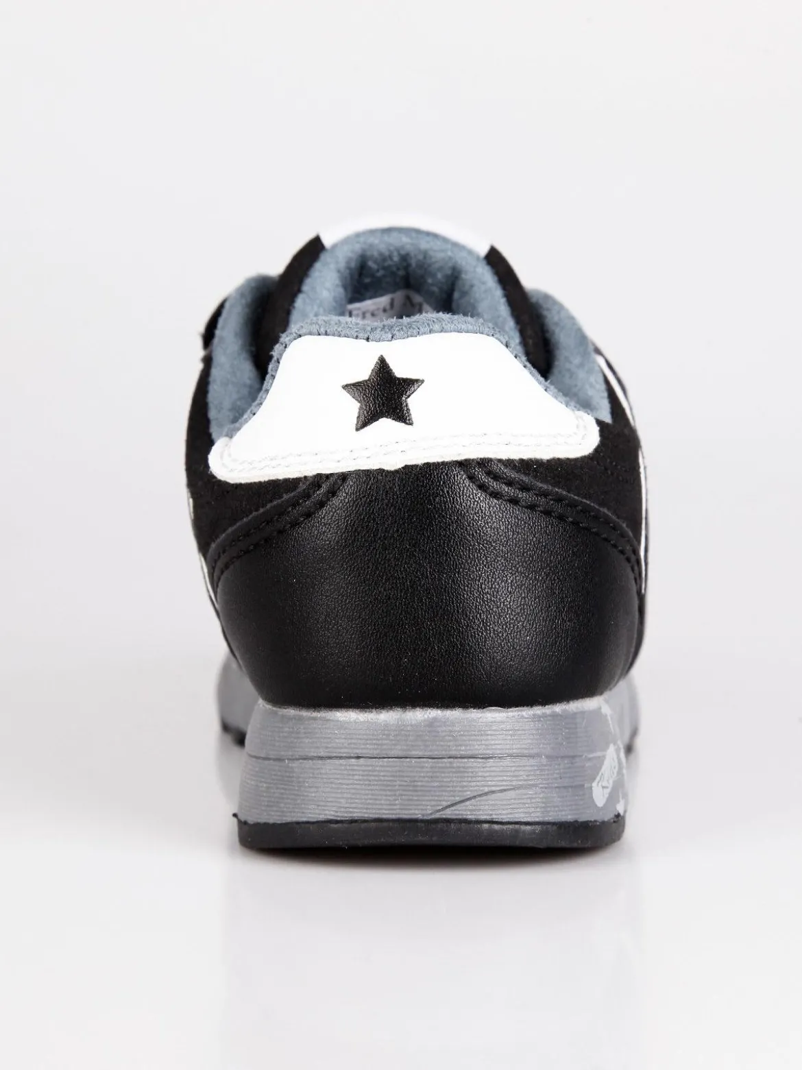 Fred Mello Scarpe sportive con strappi