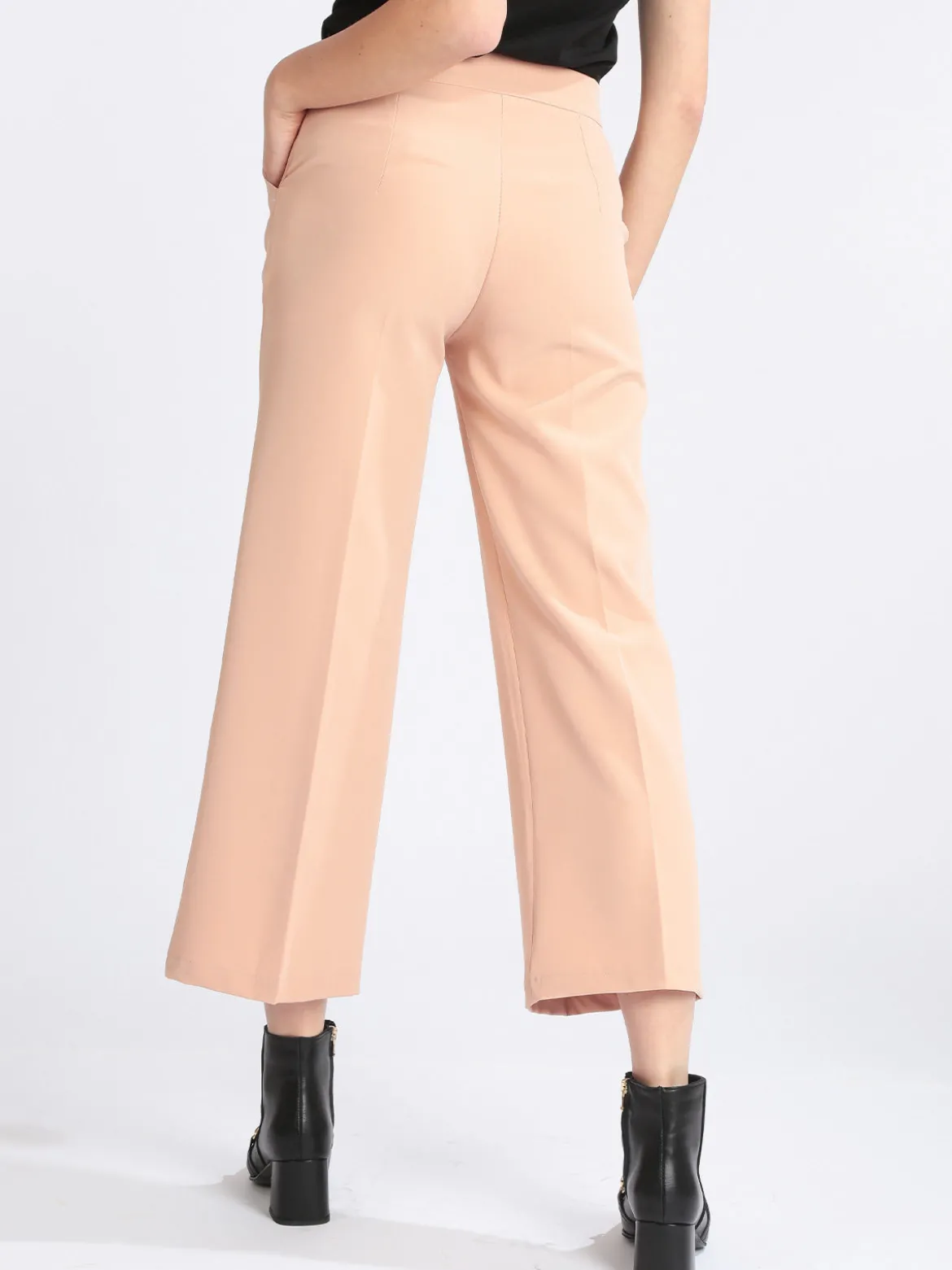 Frenetika Pantaloni cropped da donna