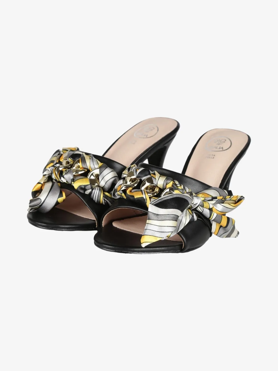 Galia Sabot donna con tacco