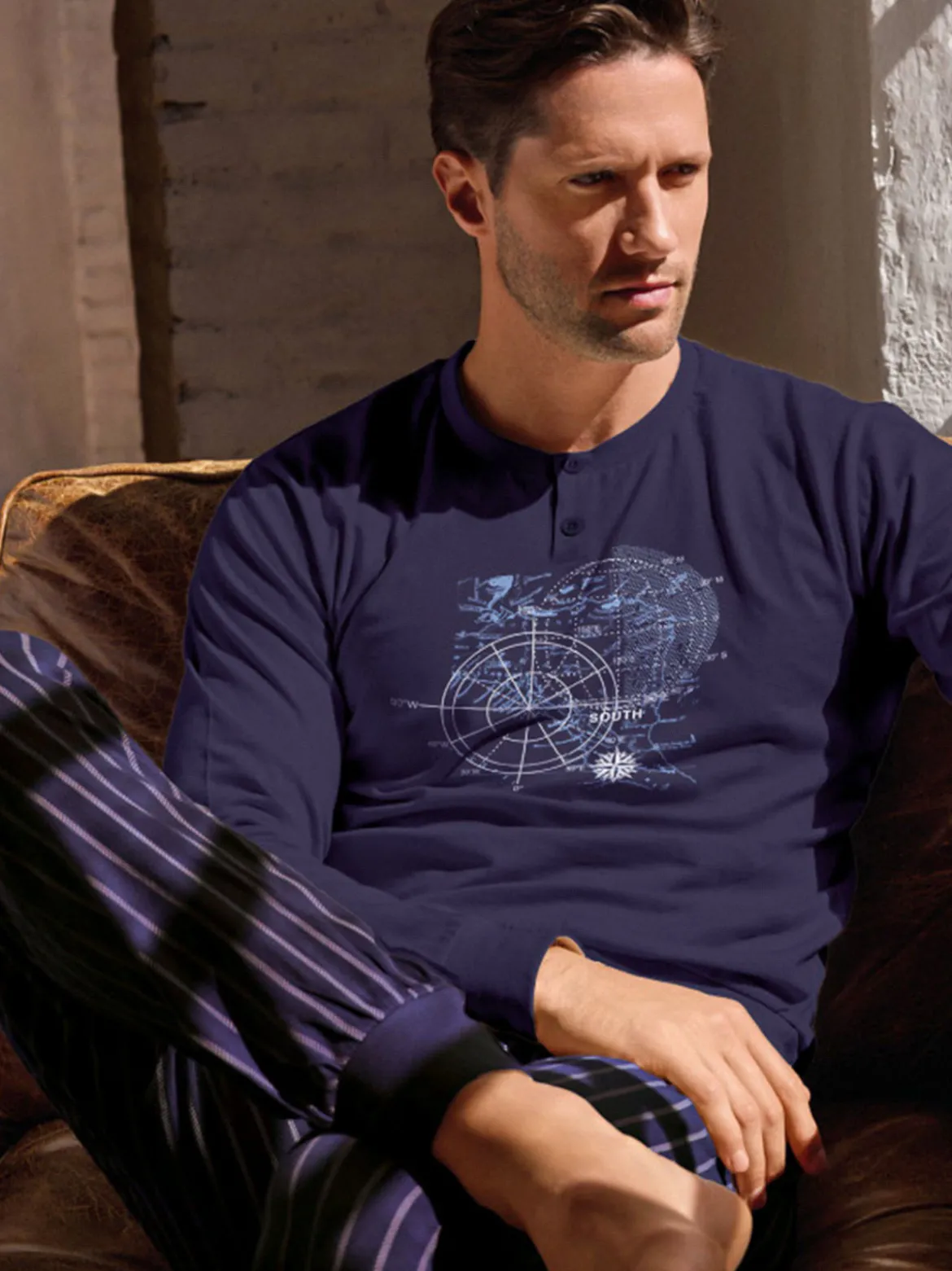 Infioreuomo WORLD TRIP Pigiama lungo da uomo in cotone jersey - blu