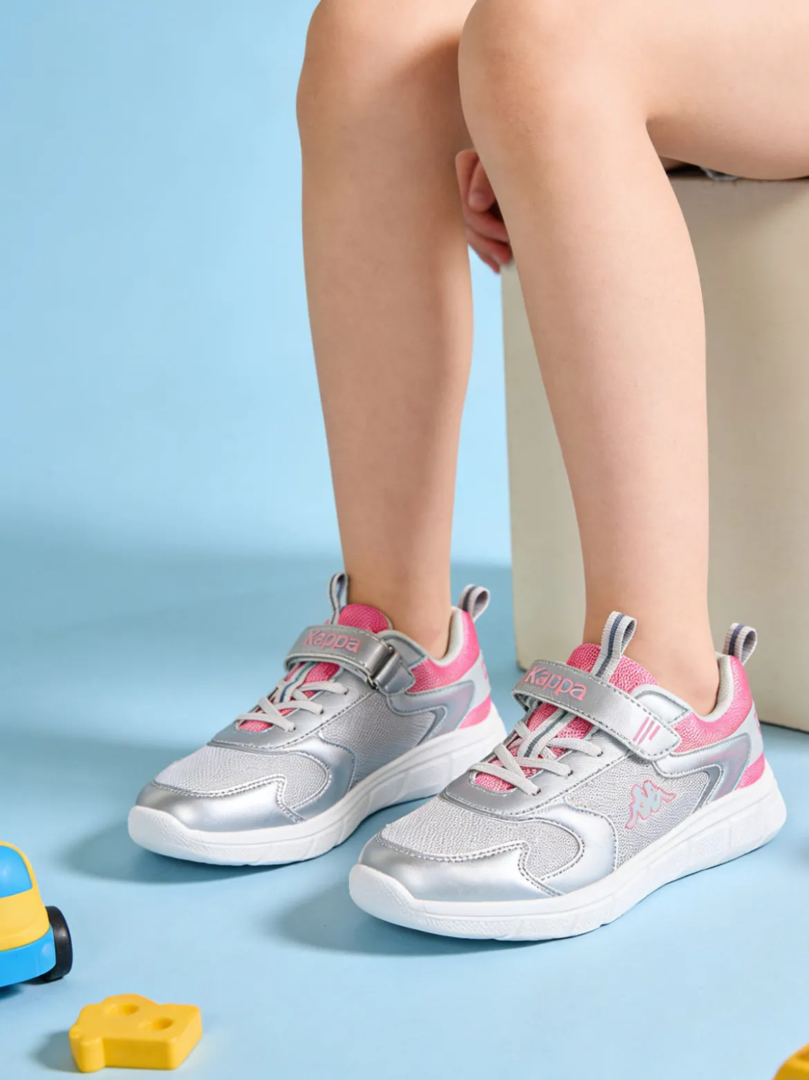 Kappa BREEZE Sneakers sportive da ragazza con cinturino a strappo - argento