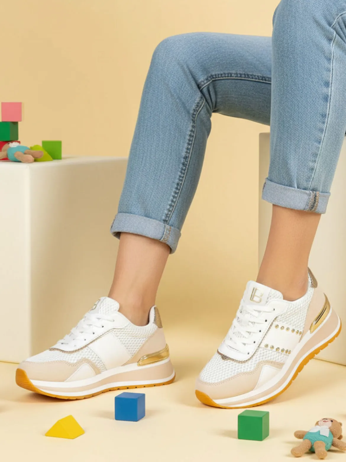 Laura Biagiotti Sneakers donna con paltform e strass - beige