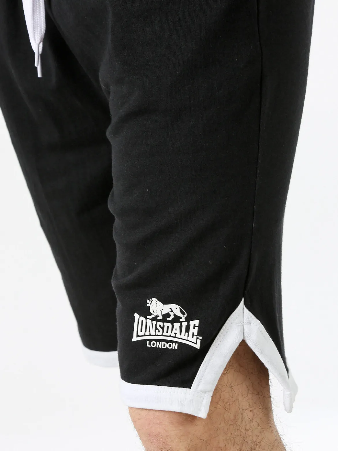 Lonsdale Bermuda sportivi da uomo in cotone con logo - nero