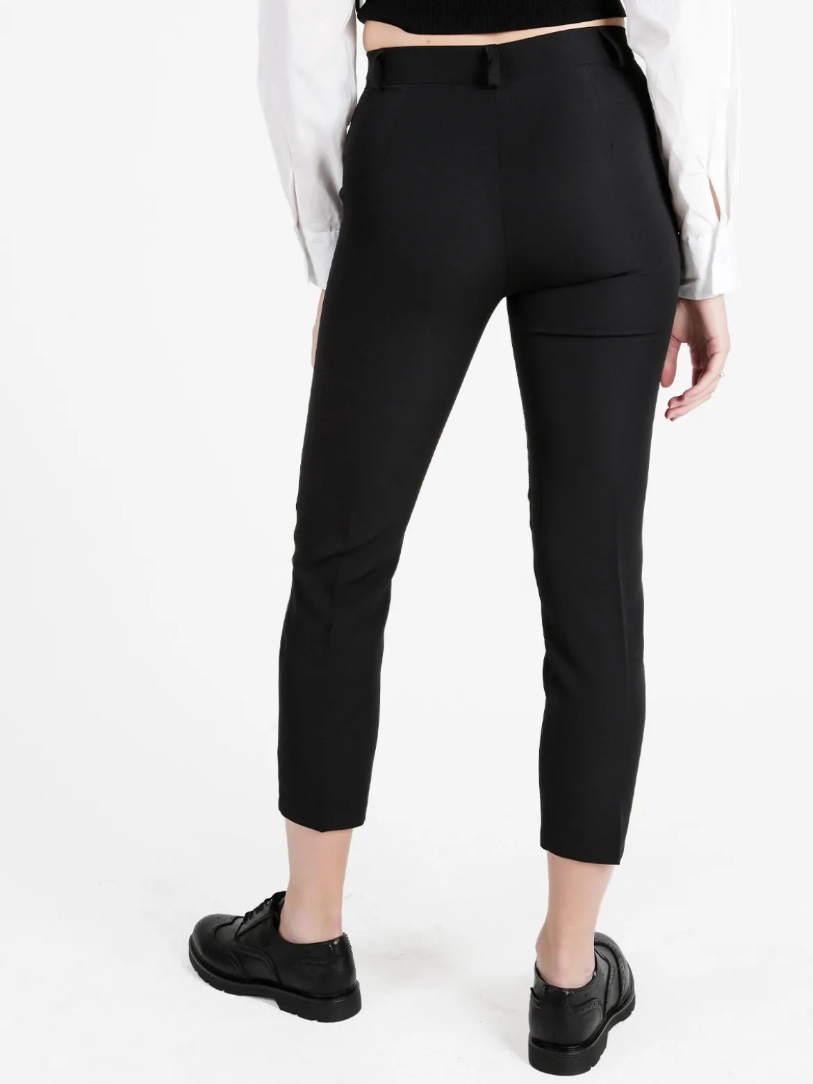 Melitea Pantaloni donna modello capri