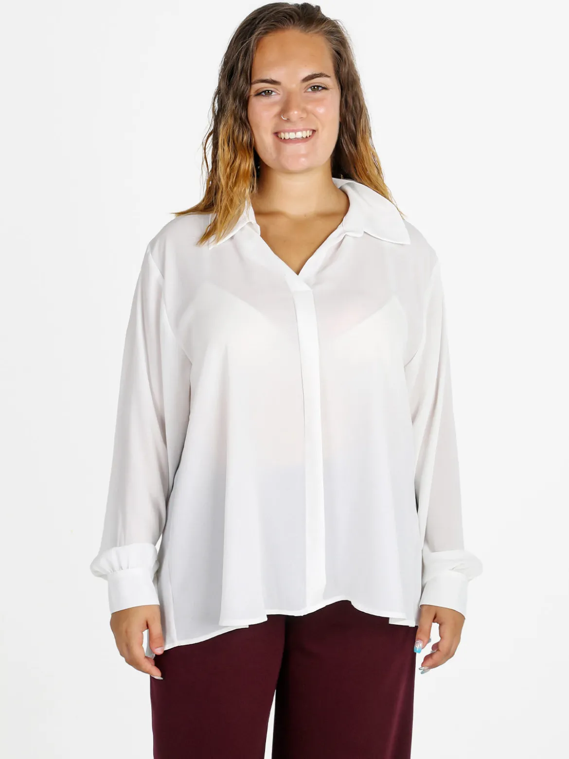 Miss E Co Camicia donna a maniche lunghe con scollo a V linea curvy - bianco