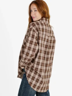 Monique Camicia donna oversize a quadri con taschino - marrone