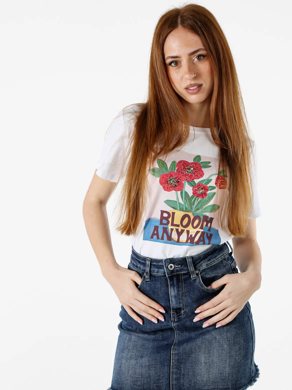 Monte Cervino T-shirt da donna in cotone con stampa fiori e strass - rosso