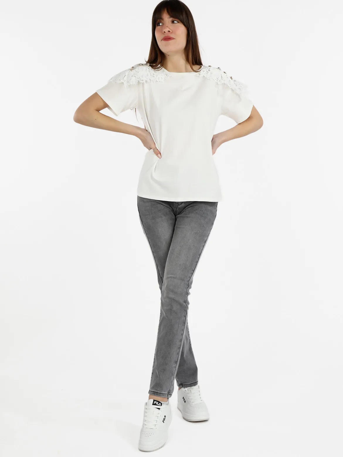 Monte Cervino T-shirt donna con ricami in macramè e bottoni decorati