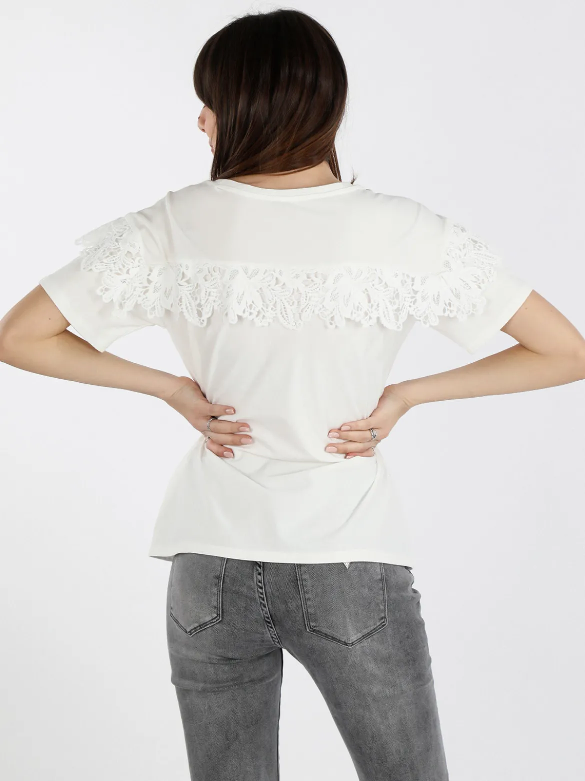 Monte Cervino T-shirt donna con ricami in macramè e bottoni decorati