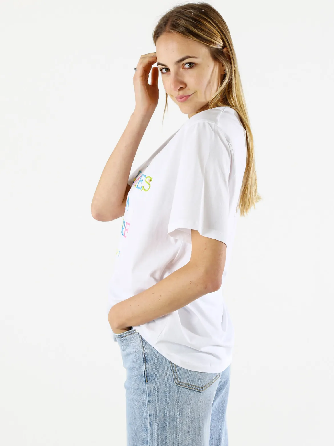 Monte Cervino T-shirt donna oversize con ricami colorati - bianco