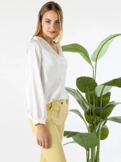 Solada Blusa donna a maniche lunghe in tessuto simil raso con scollo a cascata - bianco