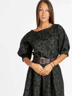 Solada Blusa donna con ricami e maniche corte a palloncino - nero