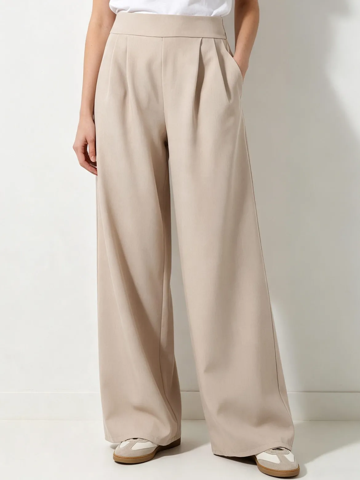 Solada Pantaloni da donna a gamba larga e dritta - beige