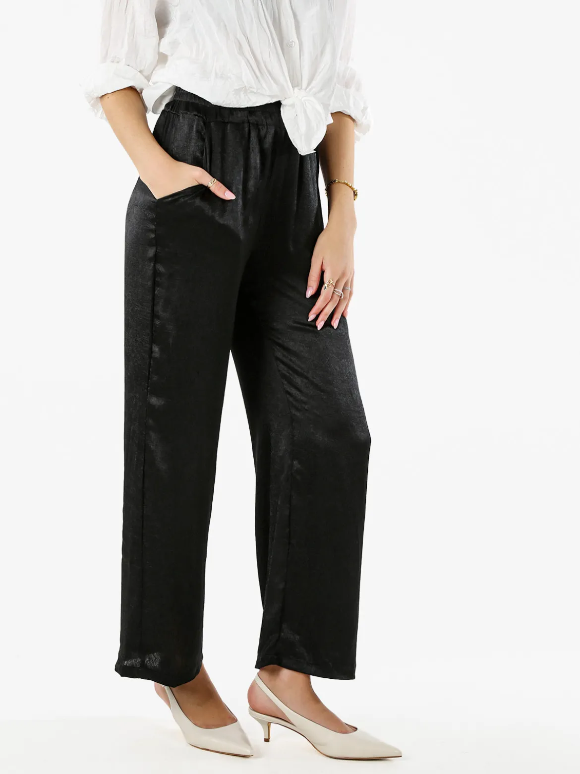 Solada Pantaloni donna leggeri effetto lucido - nero