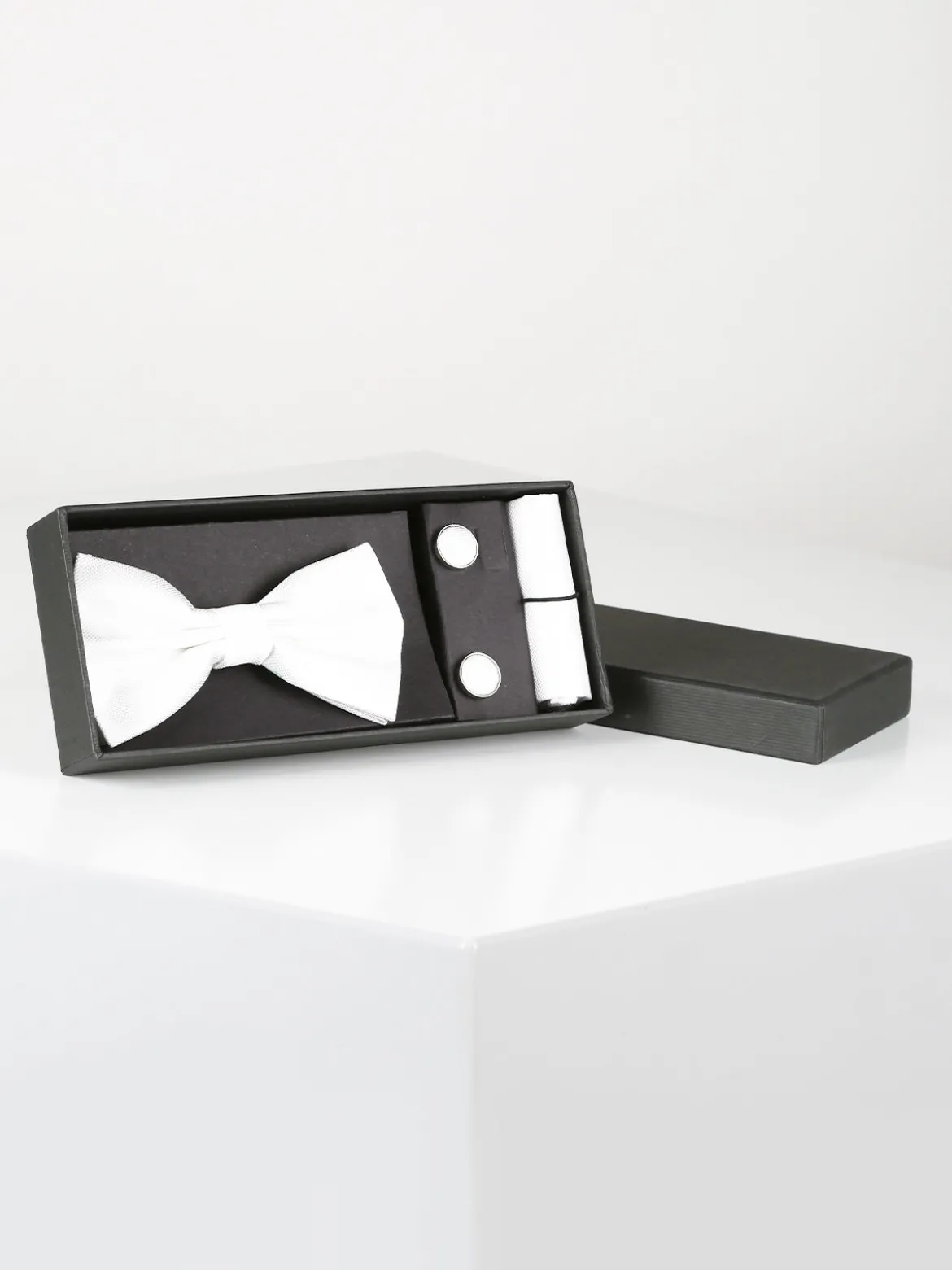Solada Set 3 pezzi uomo con papillon gemelli e fazzoletto