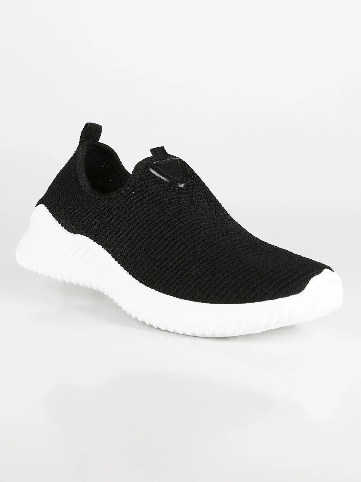 Solada Sneakers slip on nere