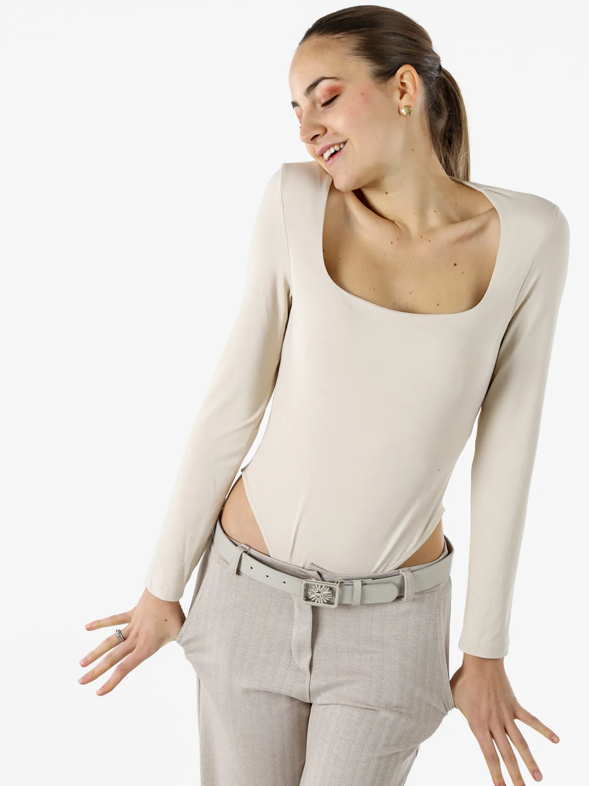 Solada Top body donna a maniche lunghe con scollo quadrato - beige