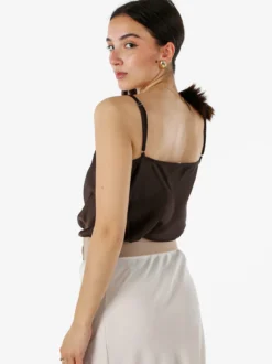 Solada Top donna effetto raso con scollo in pizzo e spalline strette - moro