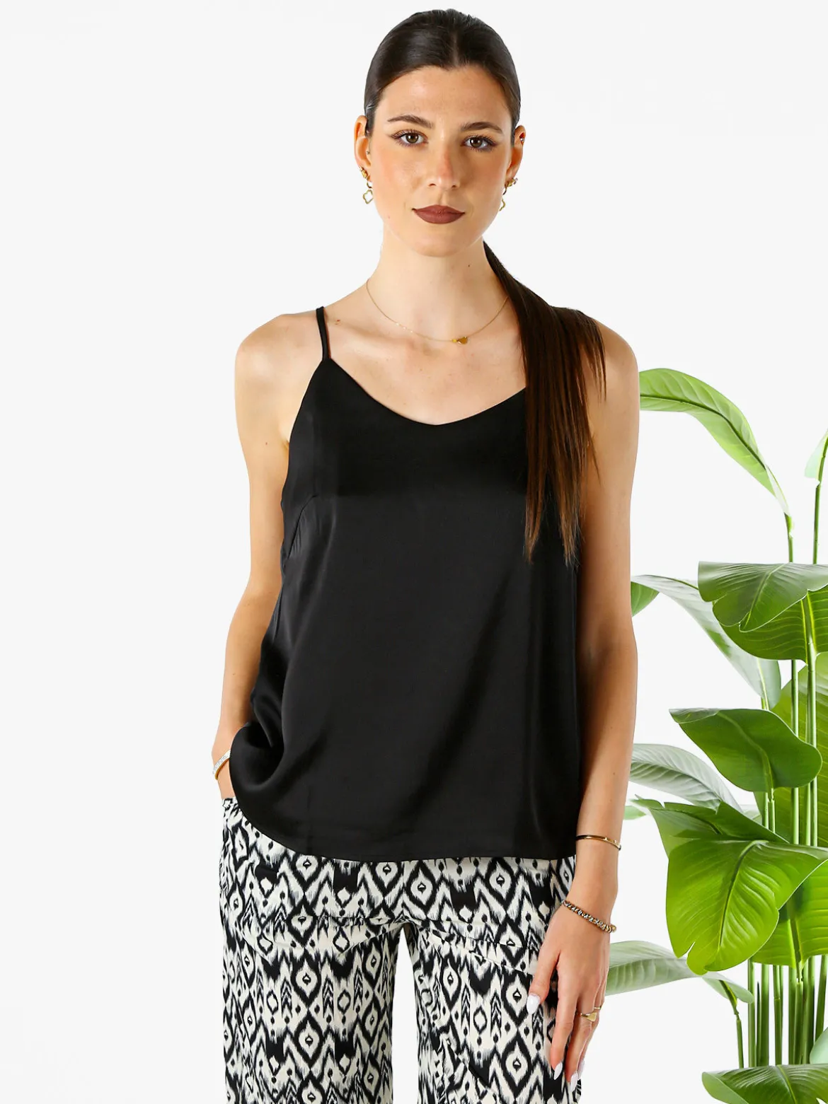 Solada Top donna effetto raso con spalline strette - nero