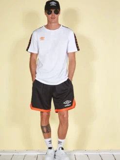 Umbro Completo corto da uomo con t-shirt in cotone e bermuda sportivo - bianco