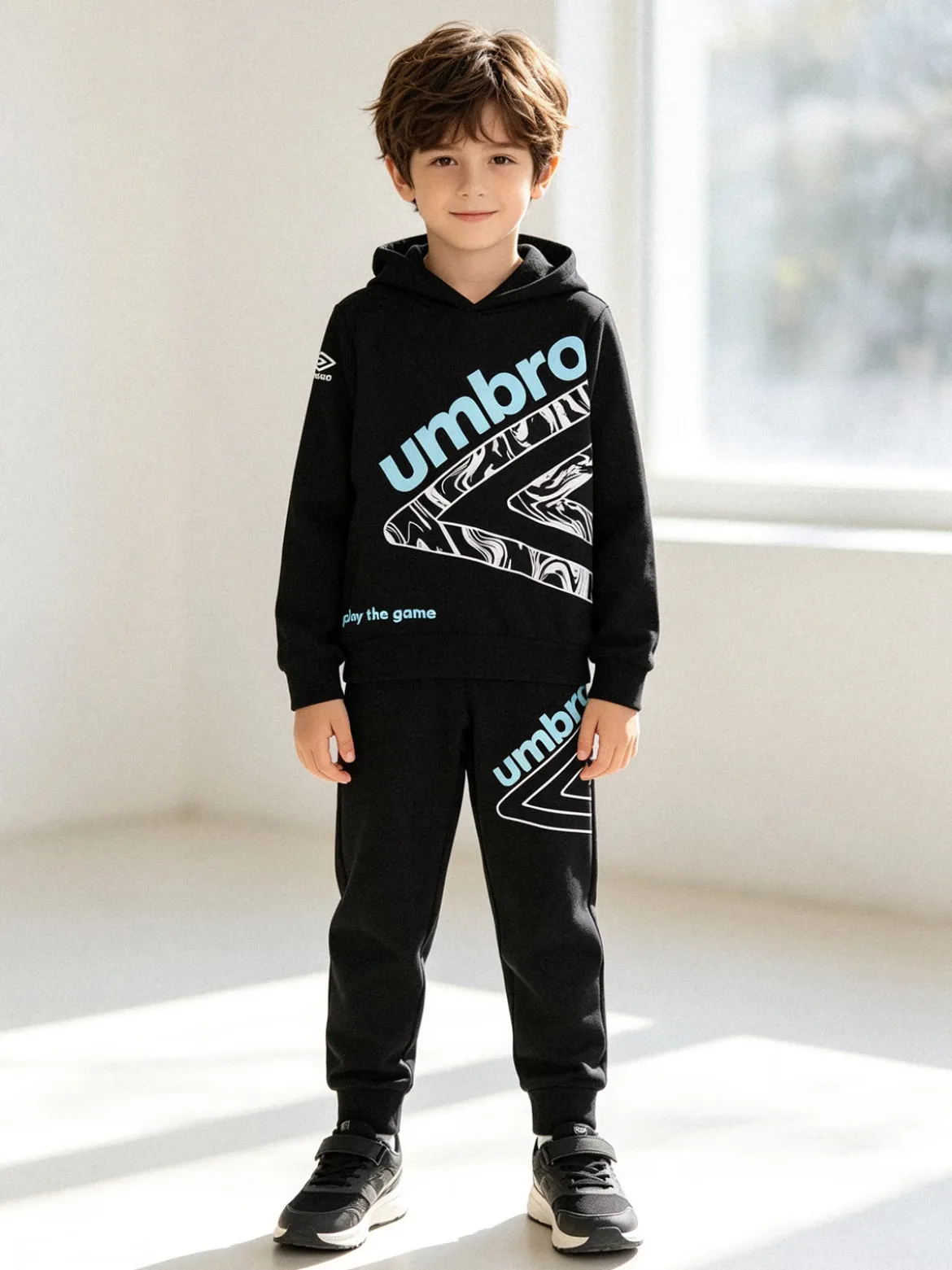 Umbro Completo tuta 2 pezzi da ragazzo in cotone con cappuccio - nero