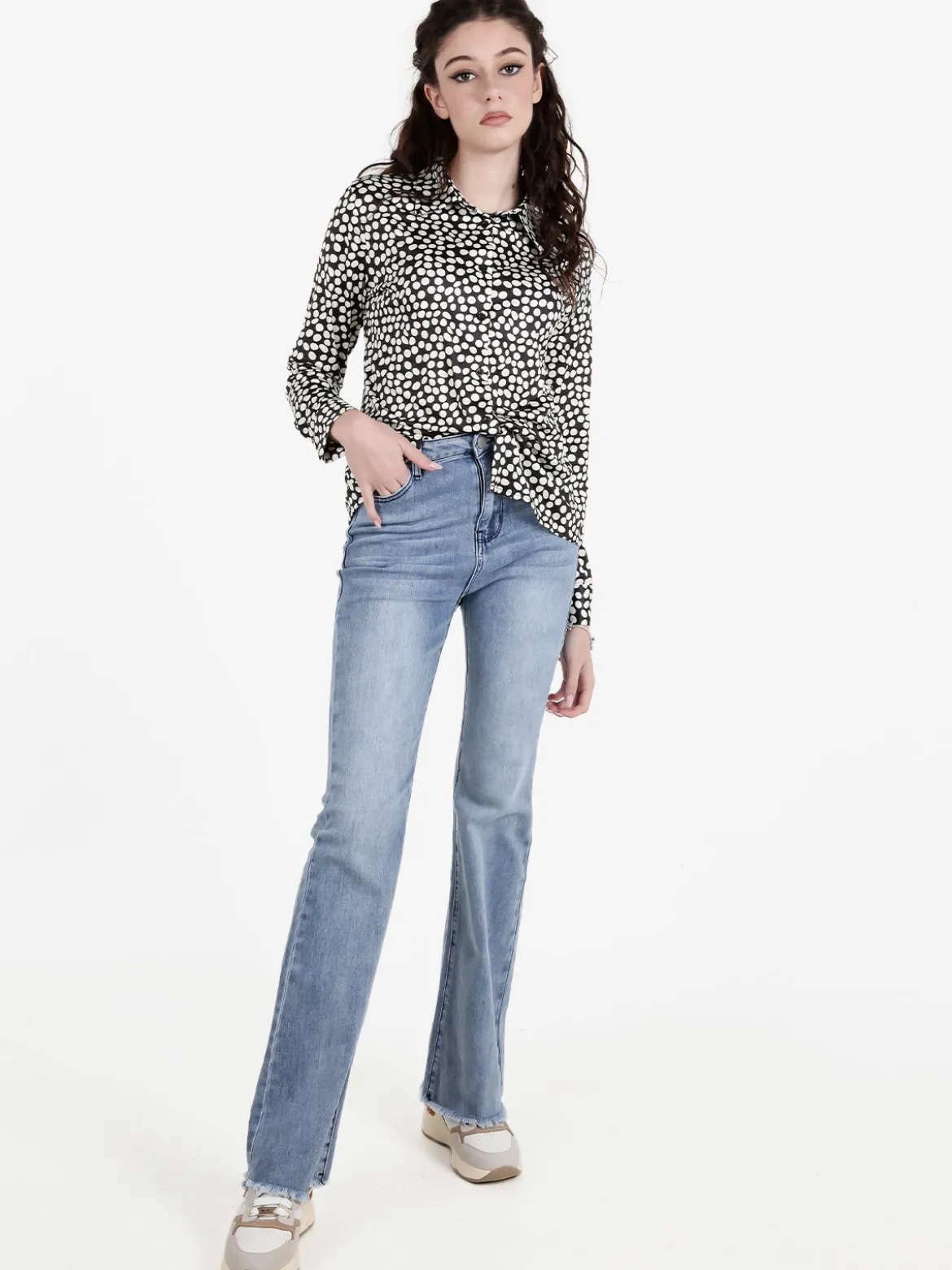Vale Denim Jeans donna slim fit con finale sfrangiato a zampa