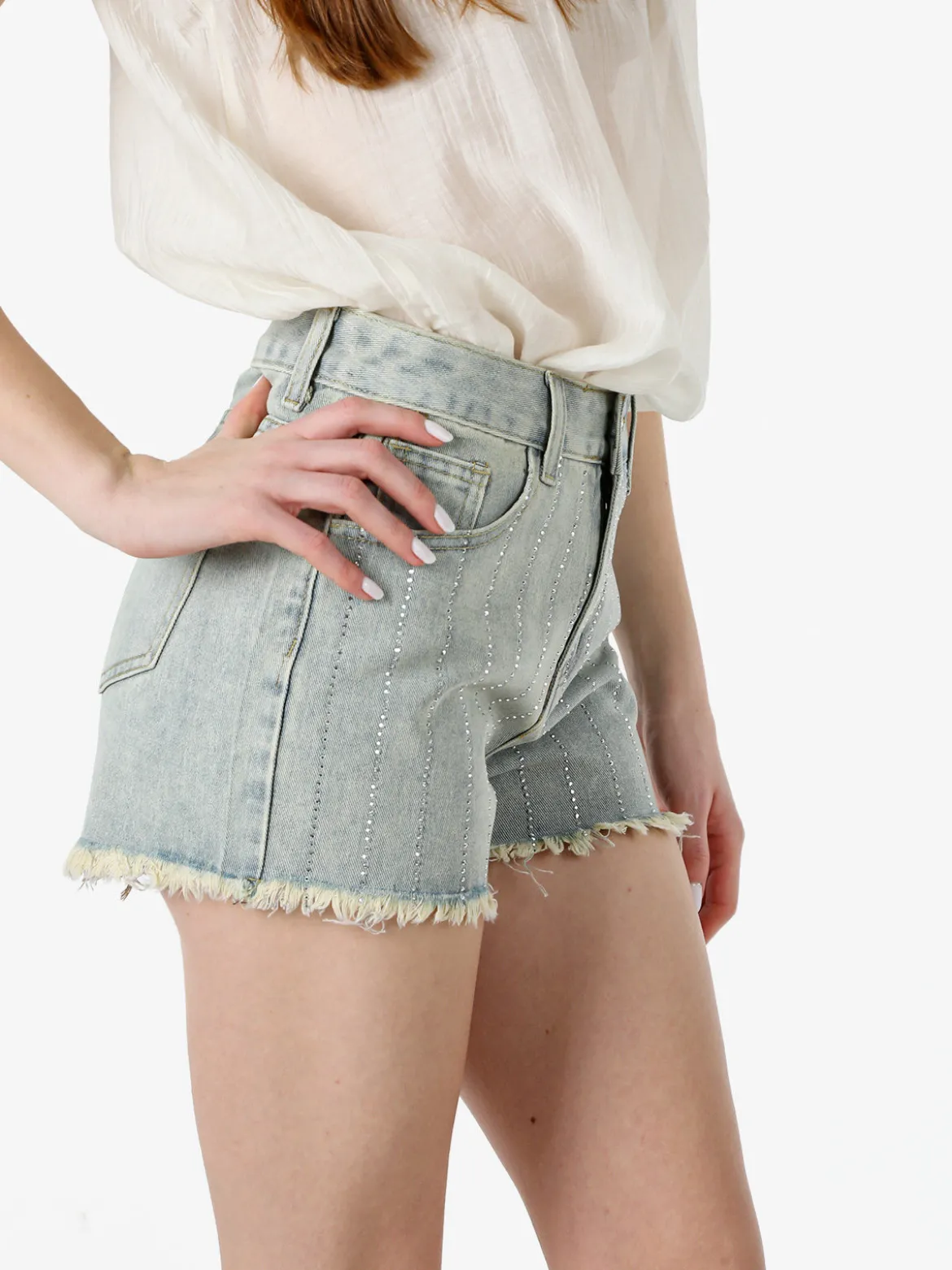 Vanita Shorts in jeans da donna con microborchie sfrangiati sul finale - jeans